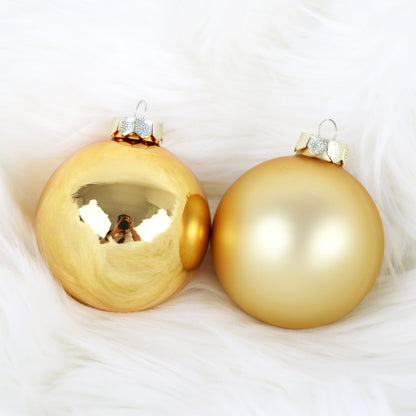 Goldene Weihnachtsbaumkugeln aus Glas (glänzend und matte)