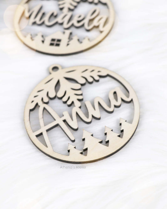 Weihnachtsbaumschmuck, Weihnachtsanhänger mit Namen aus 3mm Birkenholz gelasert